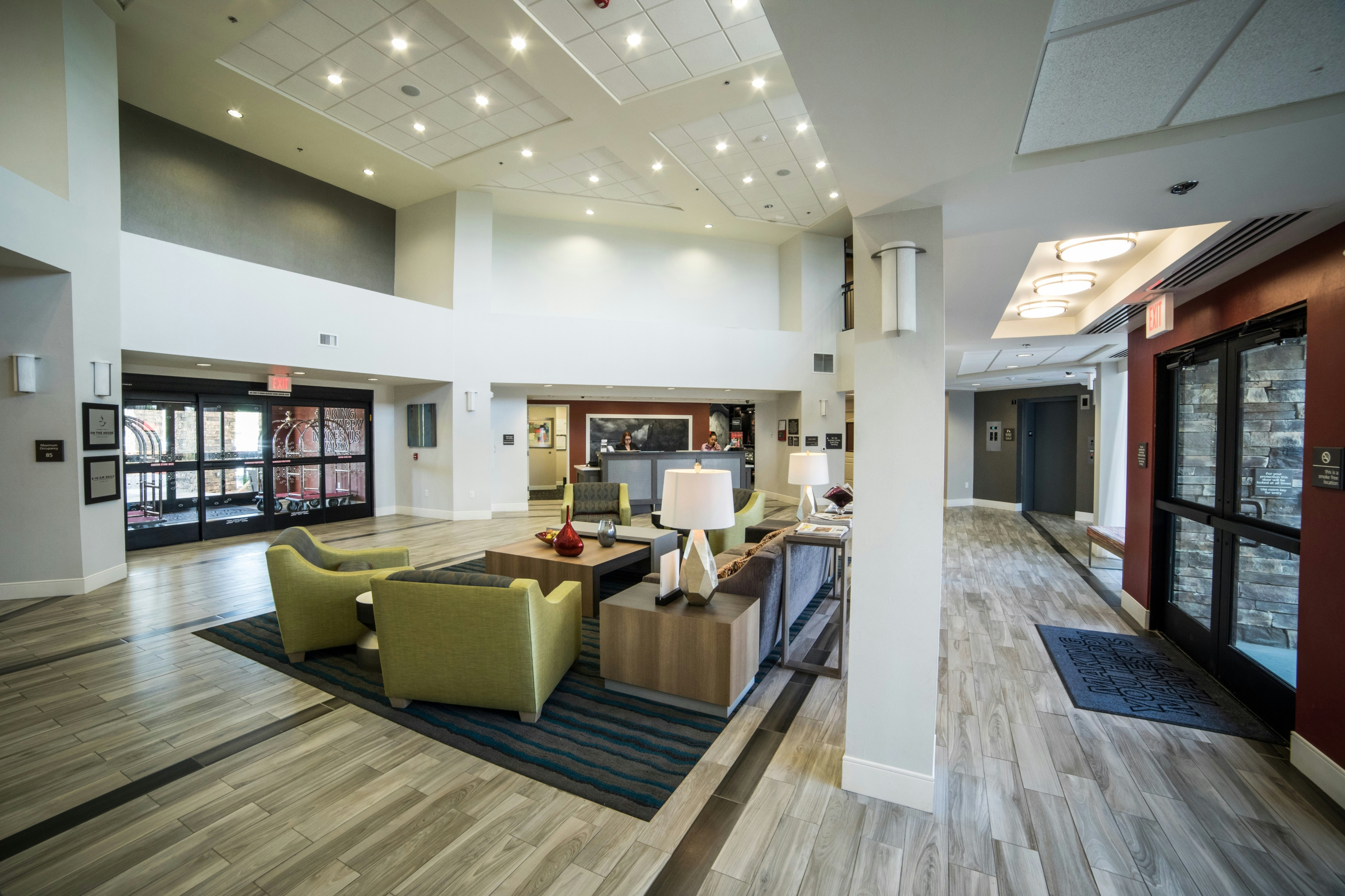 Hampton Inn & Suites Tempe/Phoenix Airport 46/68