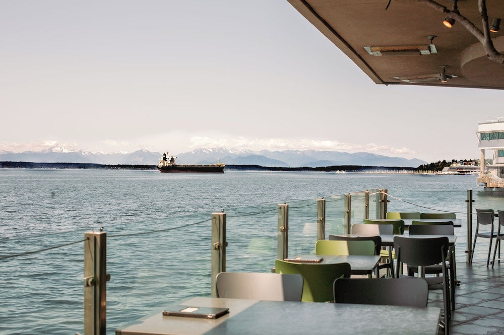 The Edgewater Hotel 45/50