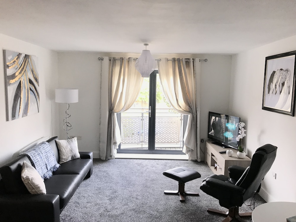 Grand Central Apartments 24/50