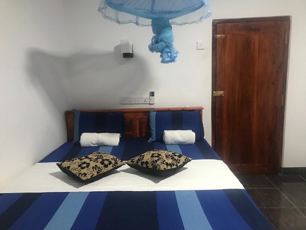 Hotel Camorich 7/36