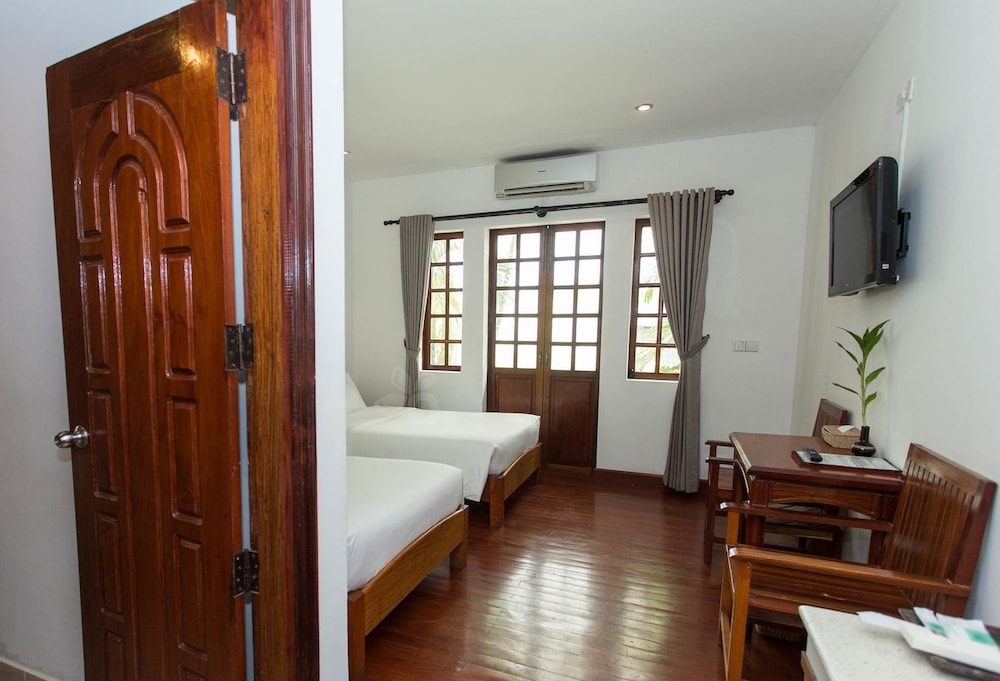 Apsara Centrepole Hotel 40/74