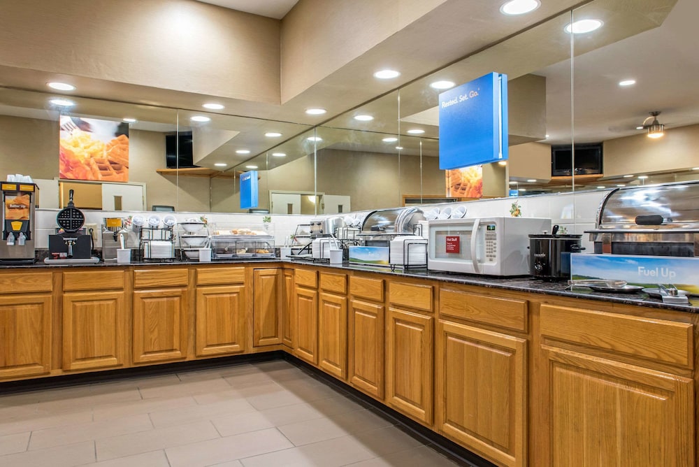 Quality Inn Jacksonville Near I-72 4/37