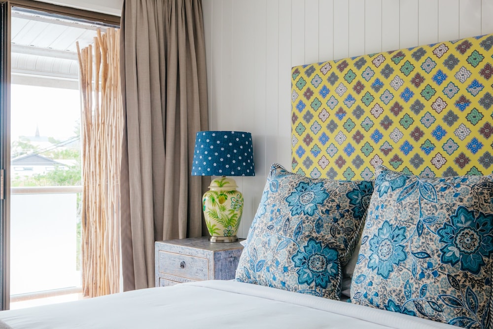 Lord Byron Resort 55/60