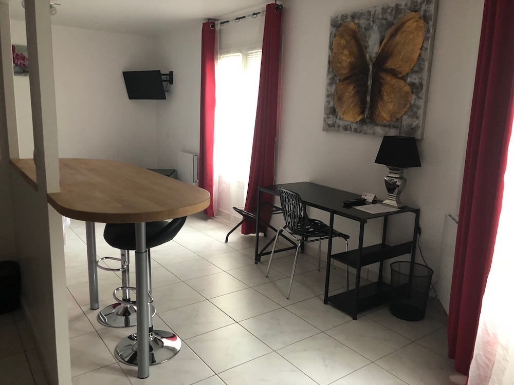 Logis Hotel Du Cirque 50/73