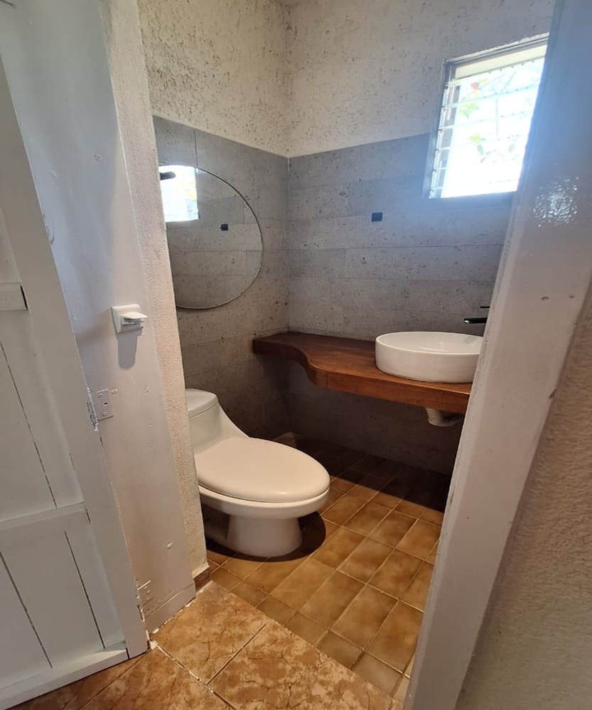 OYO Hotel Rolovi Cancun 53/60