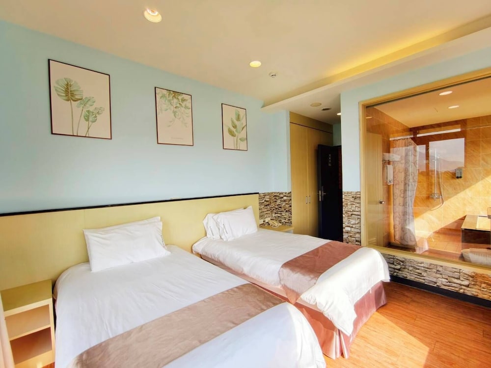 Starry Inn 24/69