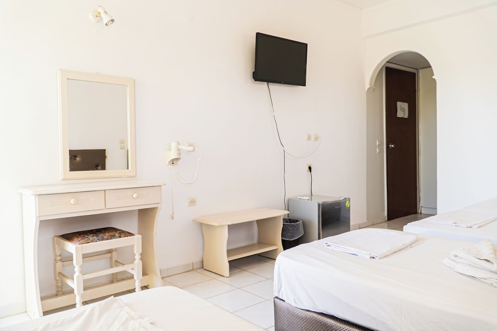 Ikaros Hotel 29/70