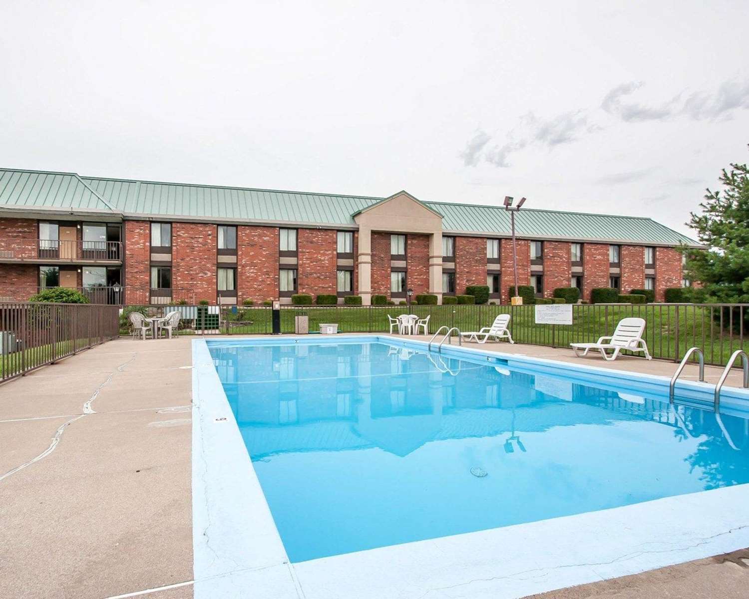 Quality Inn & Suites North Springfield MO 6/45