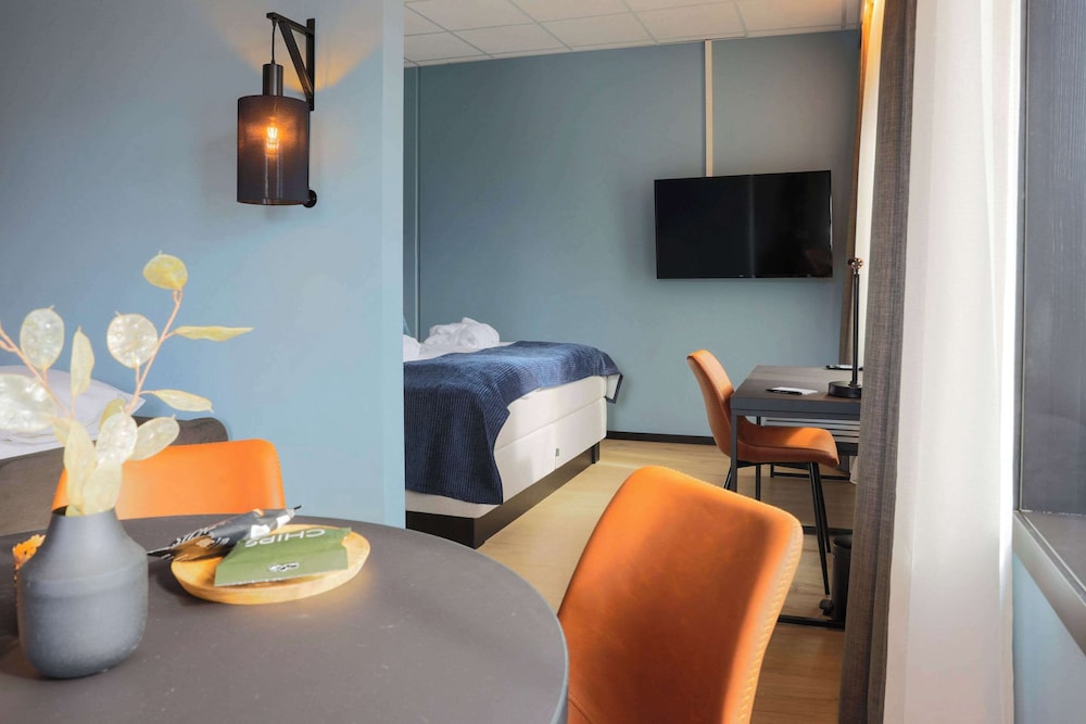 Home Hotel 1624 43/50