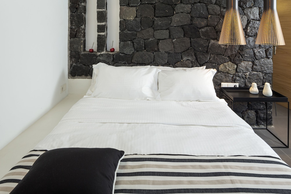 Aroma Suites 7/65
