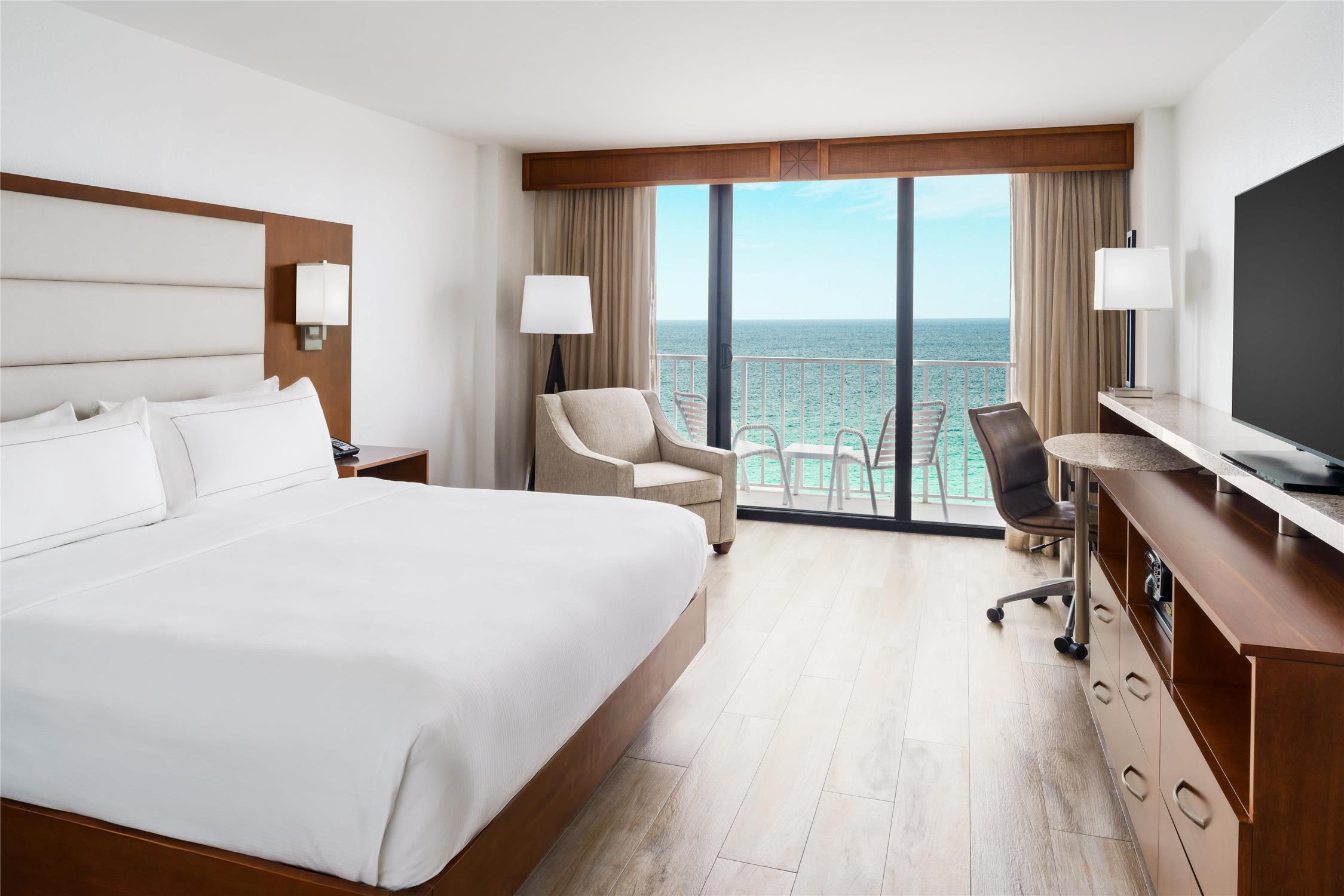 Room, King Bed, Gulf View