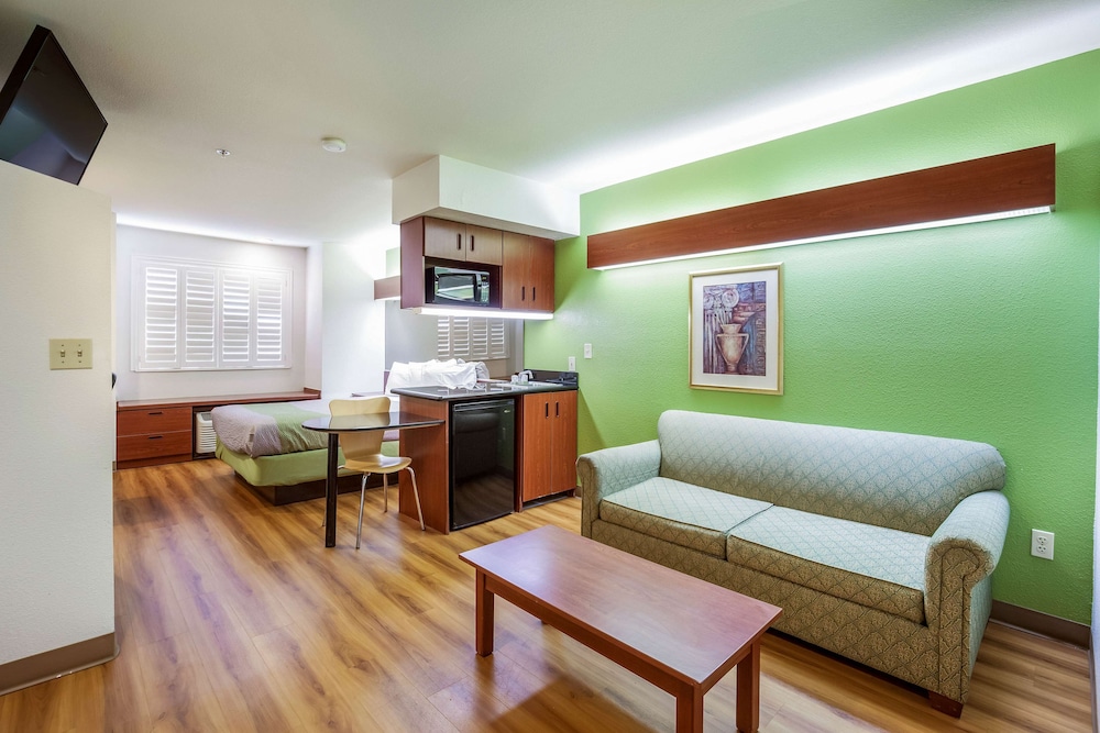 Motel6 Dixon, CA 35/58