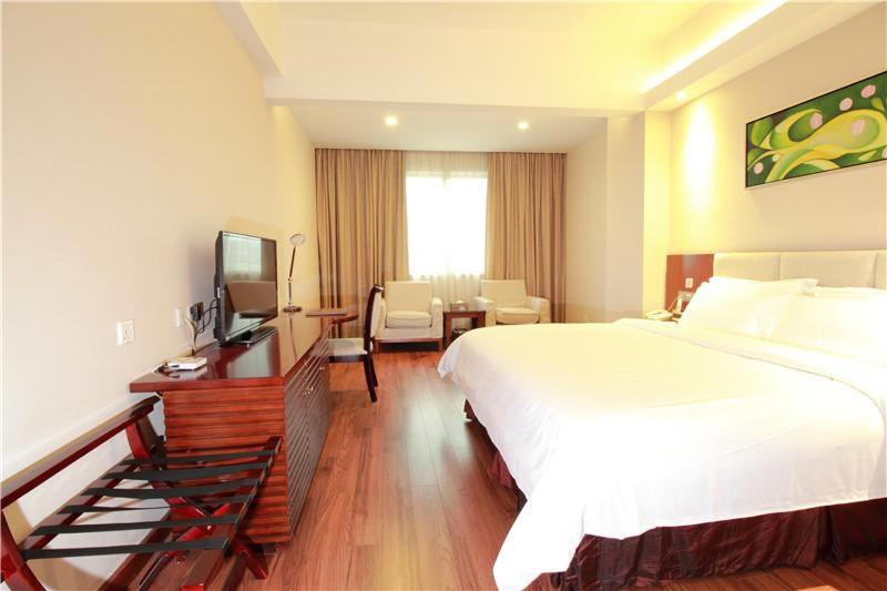 Lavande Hotel (Dongguan Tangxia Tianhong Shopping Center) 12/54