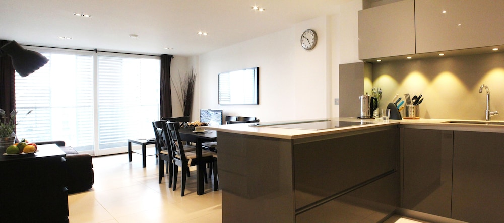 City Centre Apartments London 3/35