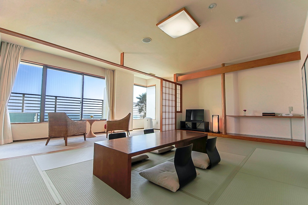 Sayan Terrace Hotel & Resort 21/48