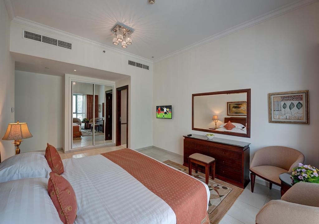 2 BEDROOM APARTMENT