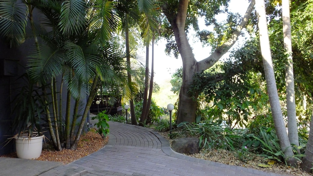 Tatenda Guesthouse 30/38
