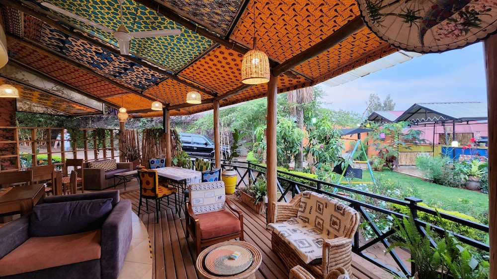 Yambi Guesthouse 30/50