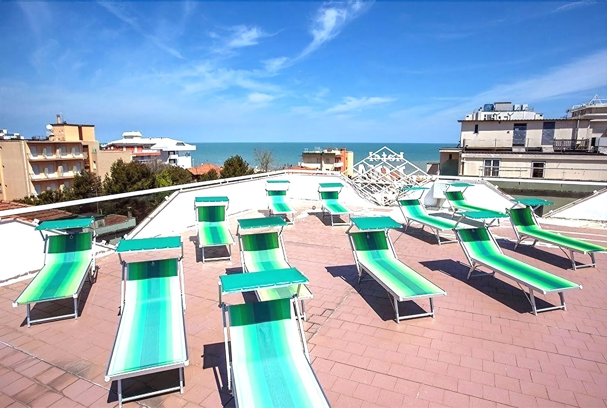 Hotel Villa Lina 49/62