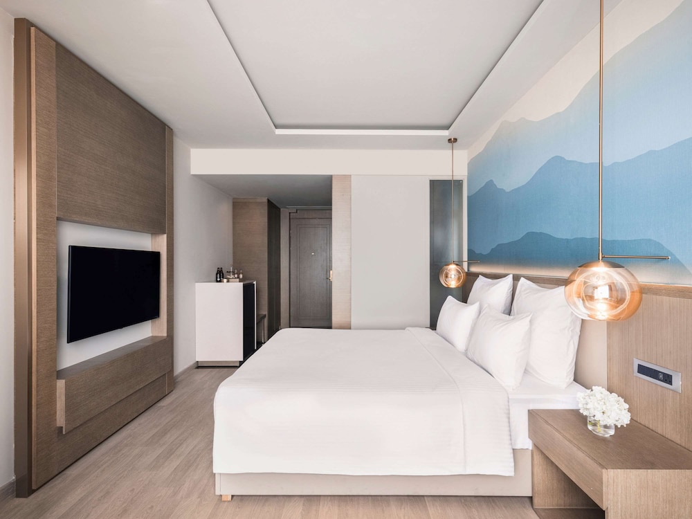 SUPERIOR, SUITE, DOUBLE BED, SOFA