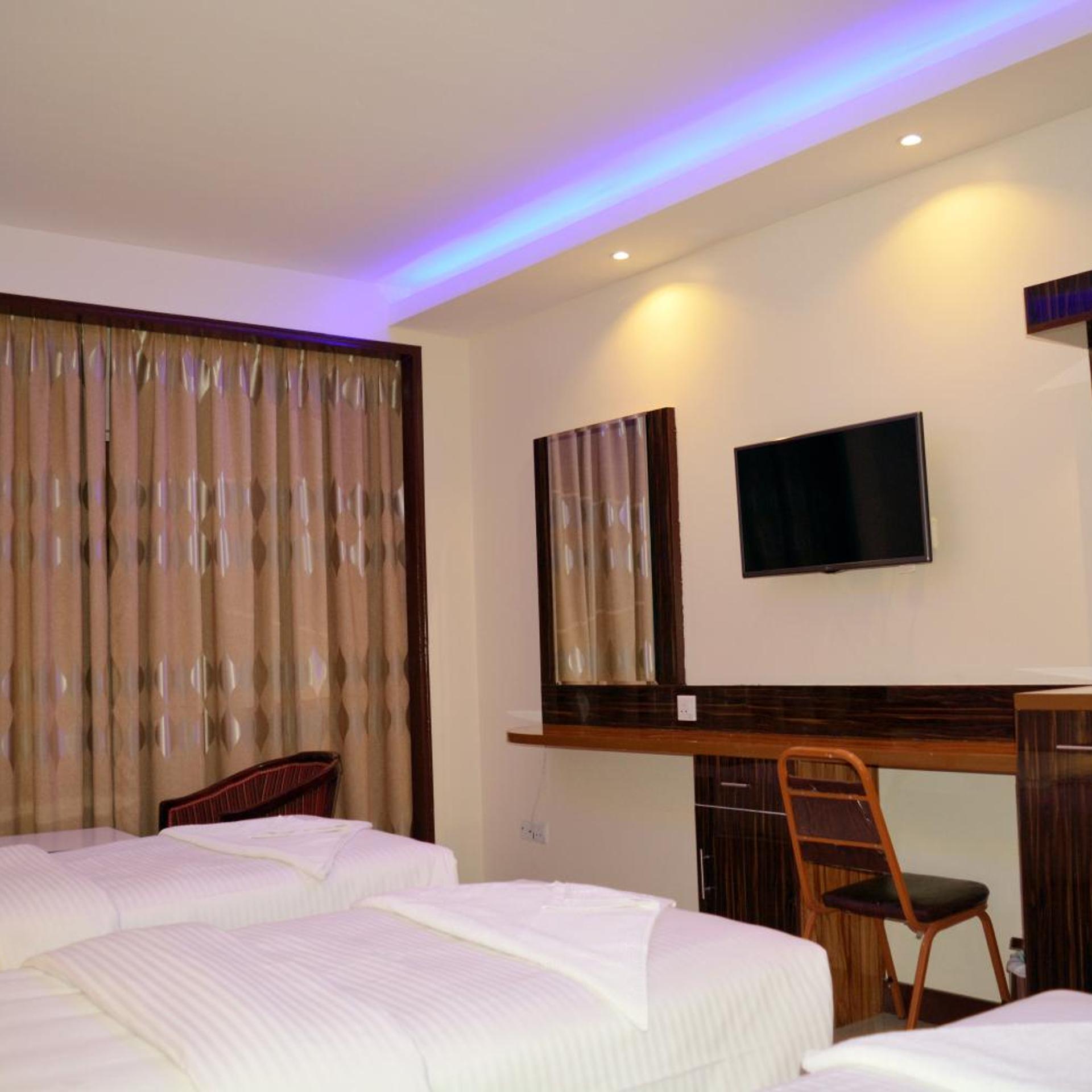Zagy Hotel 23/84