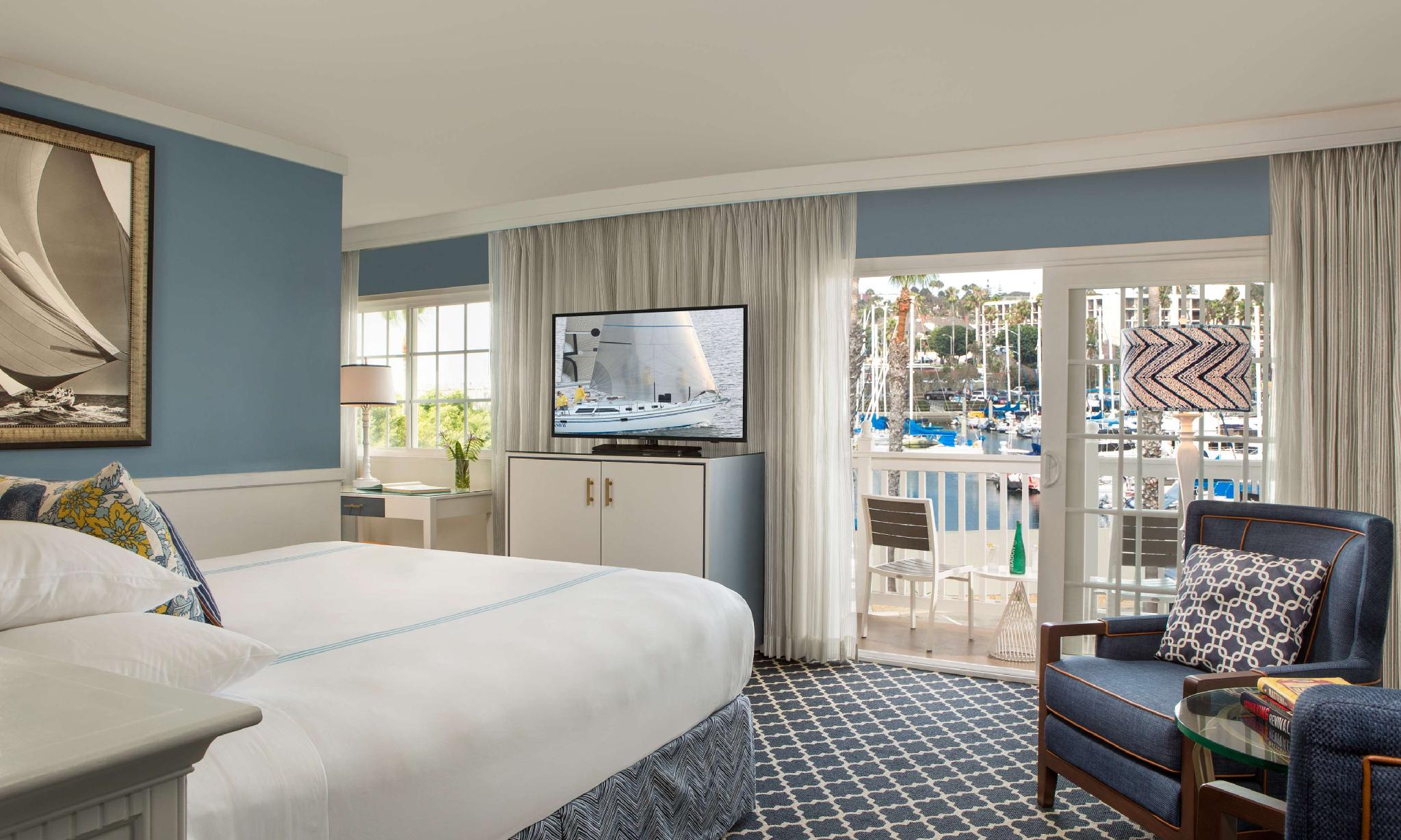 Guest Room, Deluxe, King Bed, Marina Side