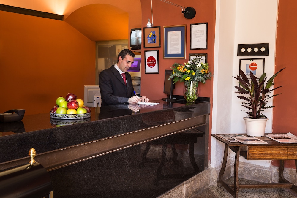 Izan Trujillo Hotel 11/73