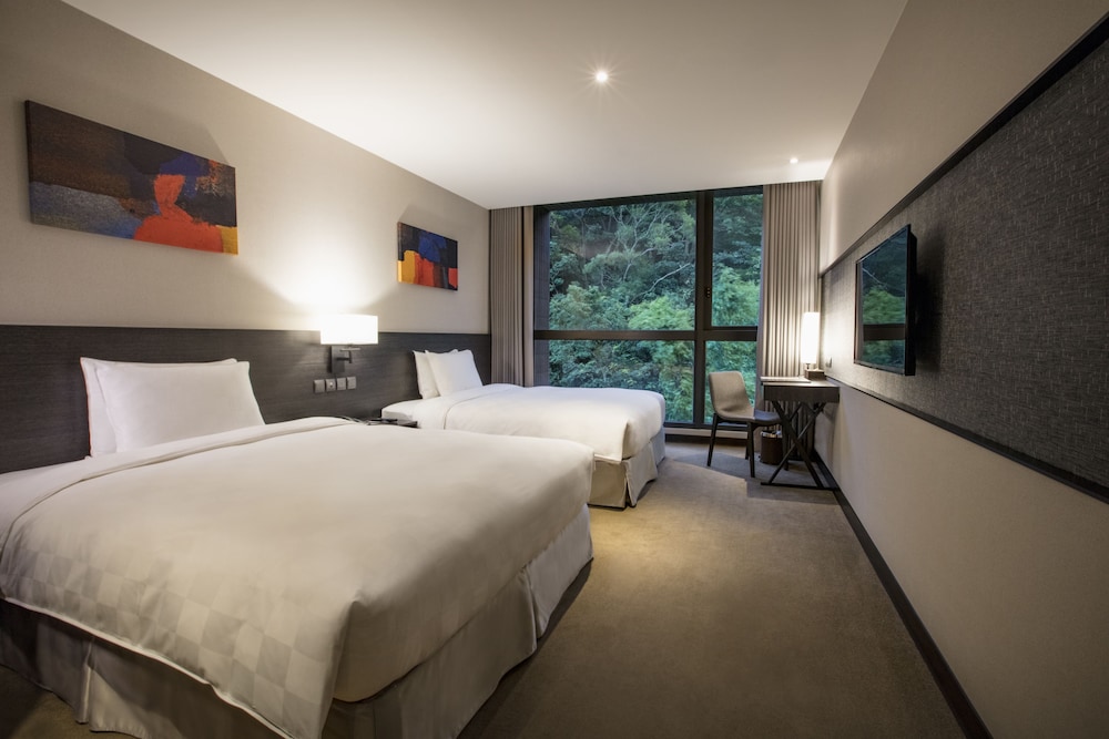 Platinum Hotel 38/71