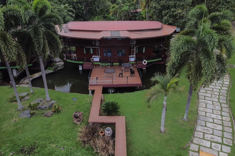 Kaengkrachan Boathouse Paradise Resort 3/78