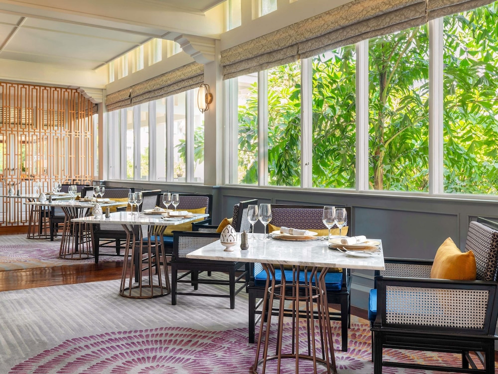 Raffles Grand Hotel D Angkor Hotel 35/50