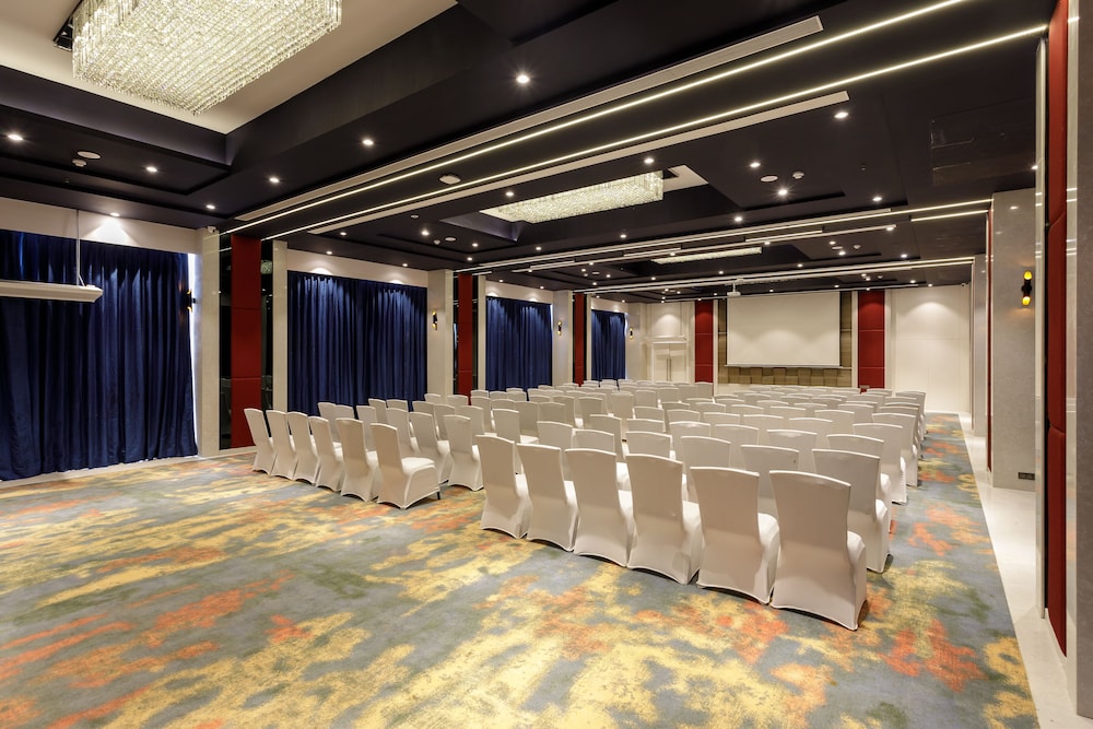 132 Svenska Design Hotel Kakinada 17/22
