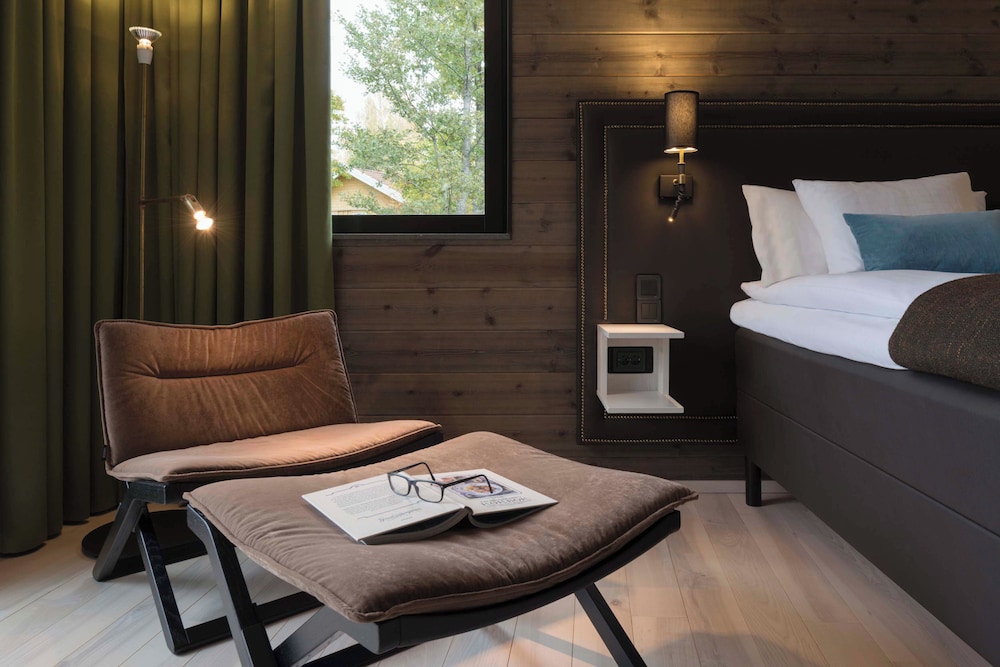Marholmen Hotell and Conference AB 27/81