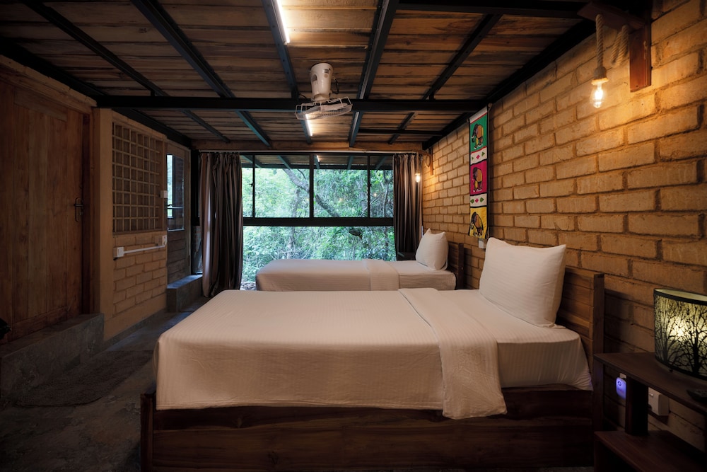 River, Family, Chalet, King and Twin Beds