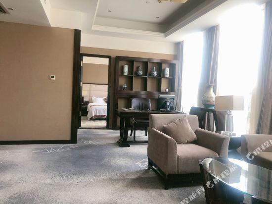 Grace Hotel, Optics Valley, Wuhan 31/37