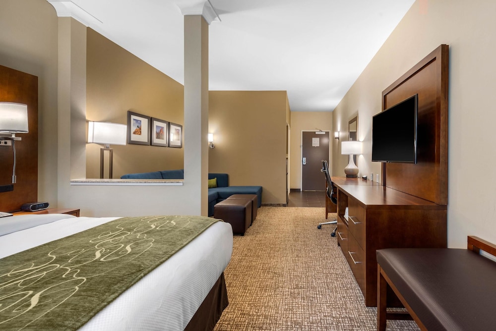 Comfort Suites Denver Near Anschutz Medical Campus 12/30