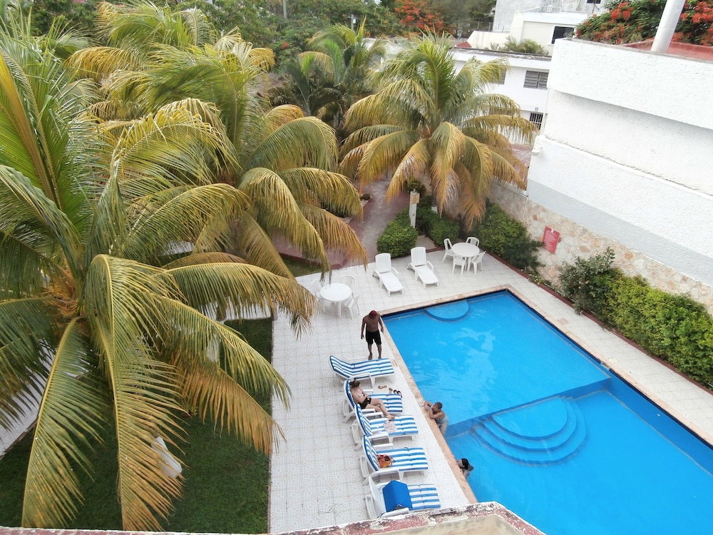 CARIBE INTERNACIONAL CANCUN 10/71