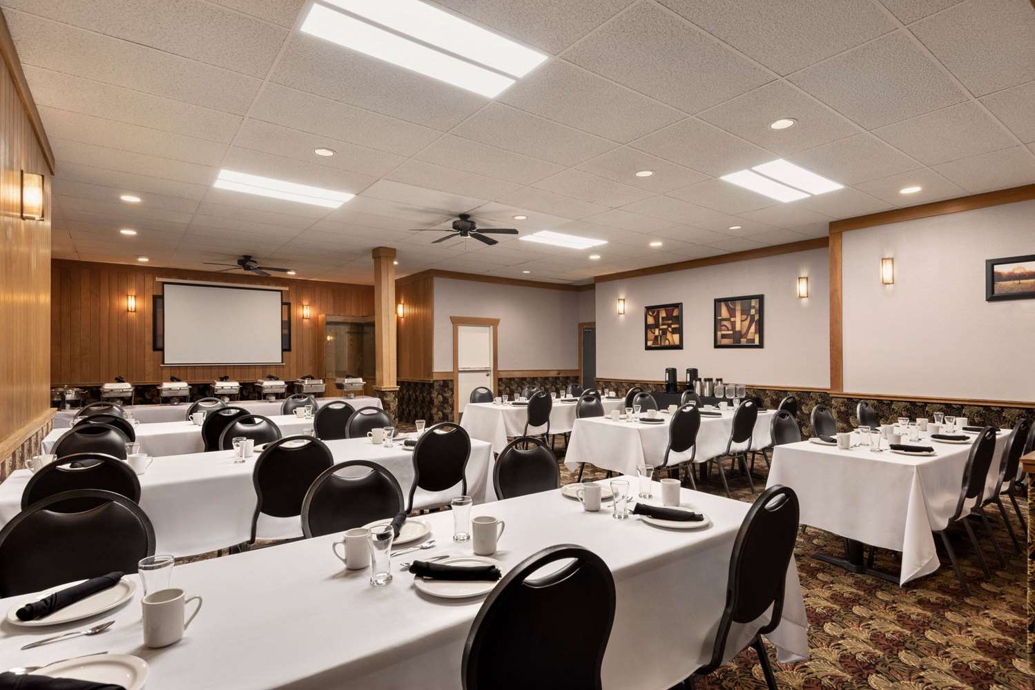 Travelodge By Wyndham Brandon 20/25