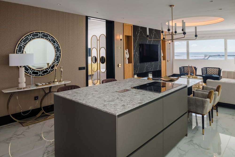 Blue Marina Suites 43/43
