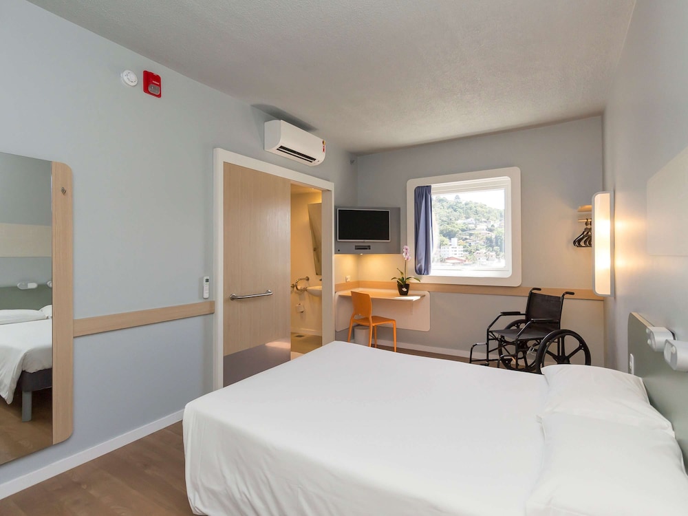 Ibis Budget Blumenau 22/68