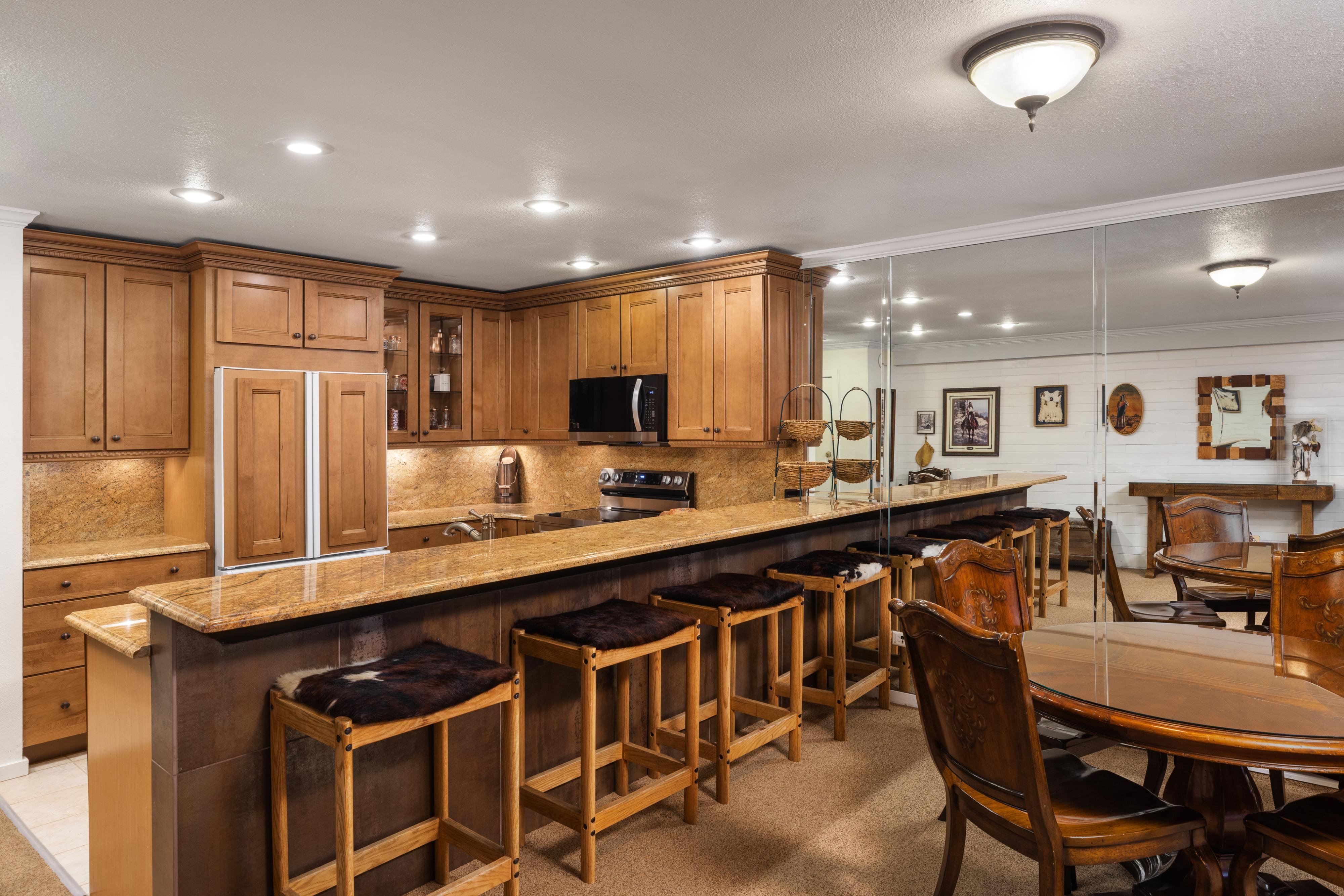 Montaneros Condominiums 32/50