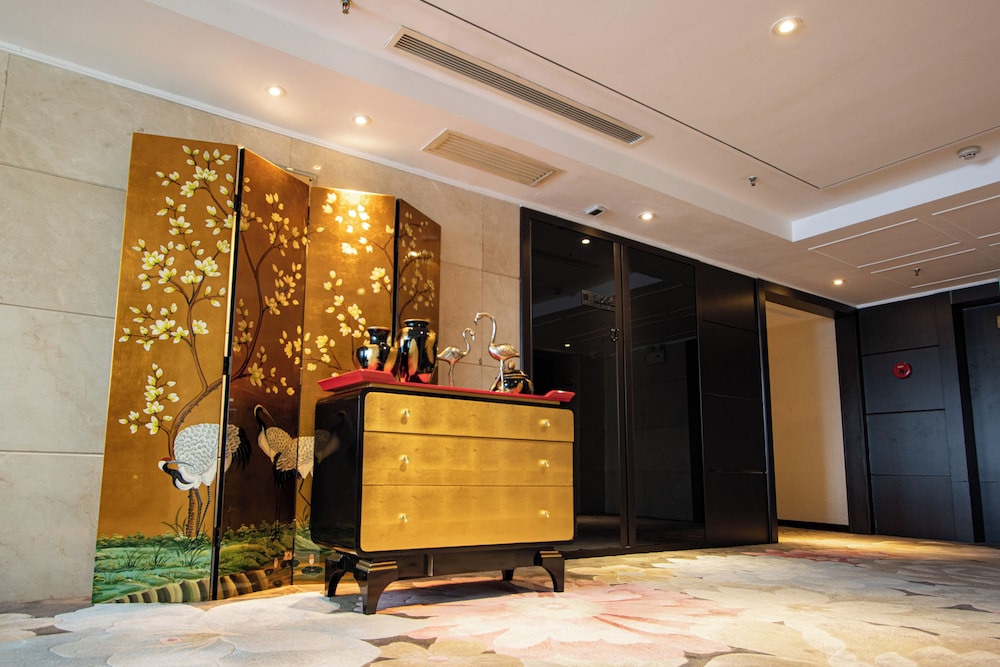 Xiamen Airlines Lakeside Hotel 2/50