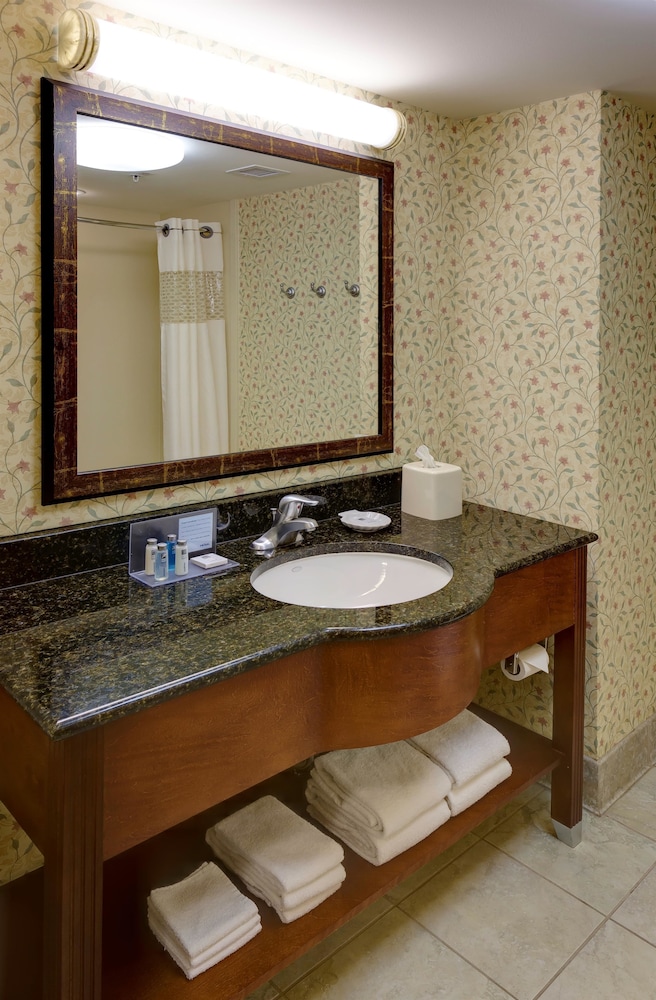 Hampton Inn Suites Columbus Polaris 15/35