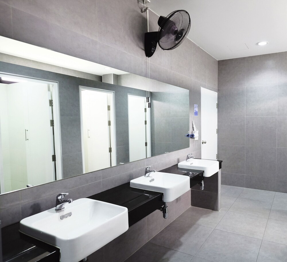 Wayha Hostel Don Mueang Airport 35/66
