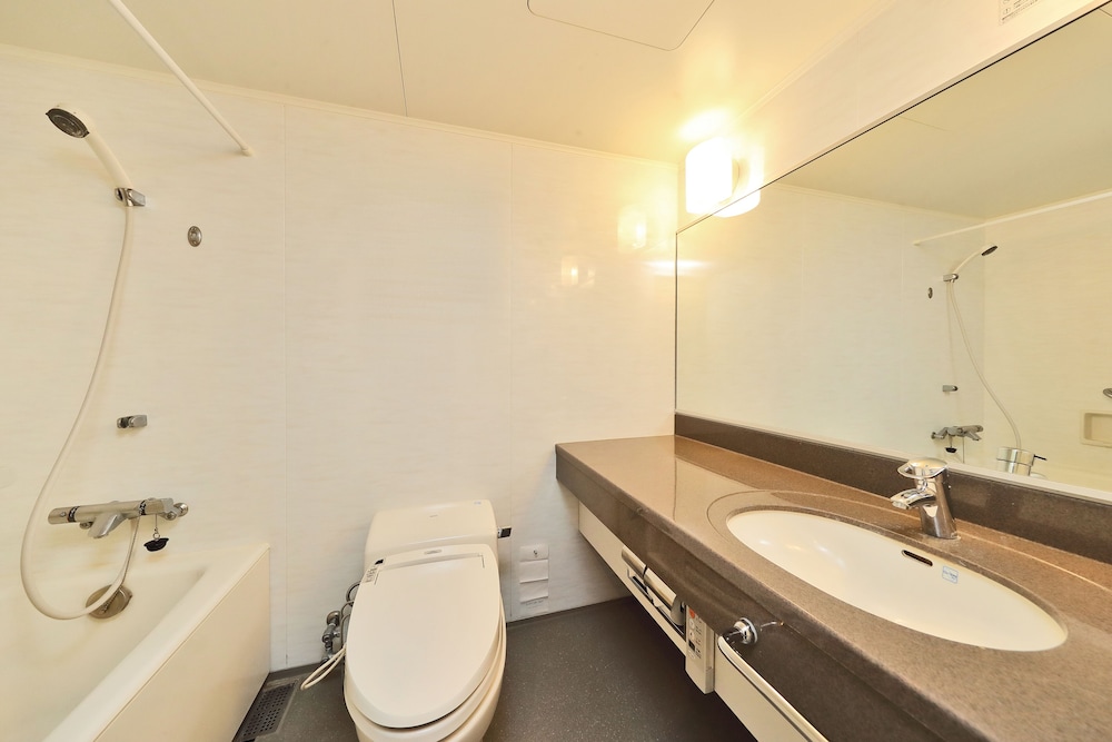 Narita Gateway Hotel 71/73