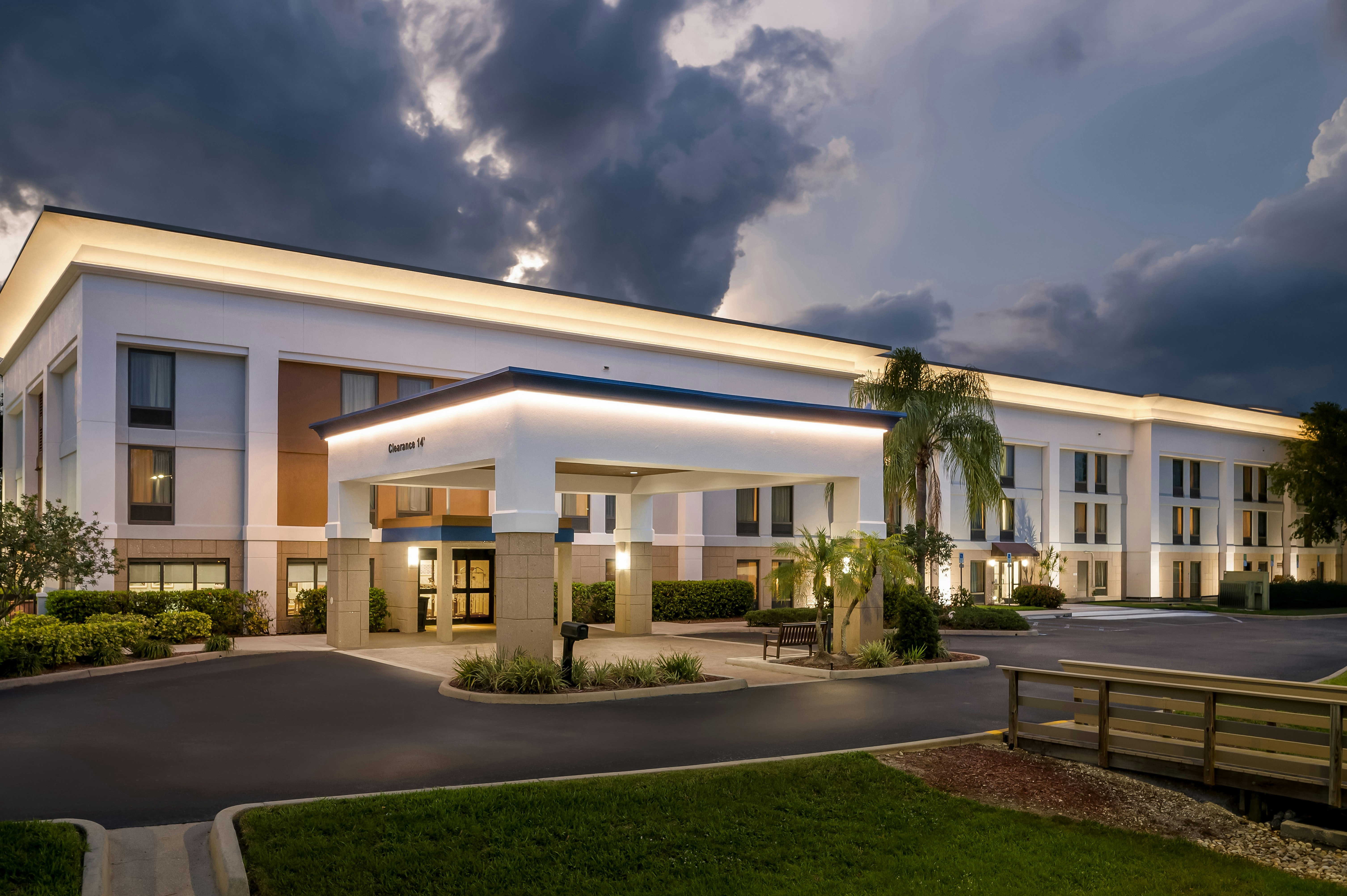 HAMPTON INN NAPLES I-75 56/59