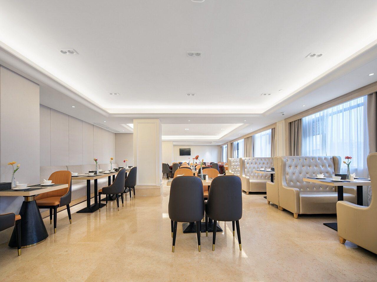 Vienna International Hotel (Wuhan Miaoshan Institute of Technology) 36/40