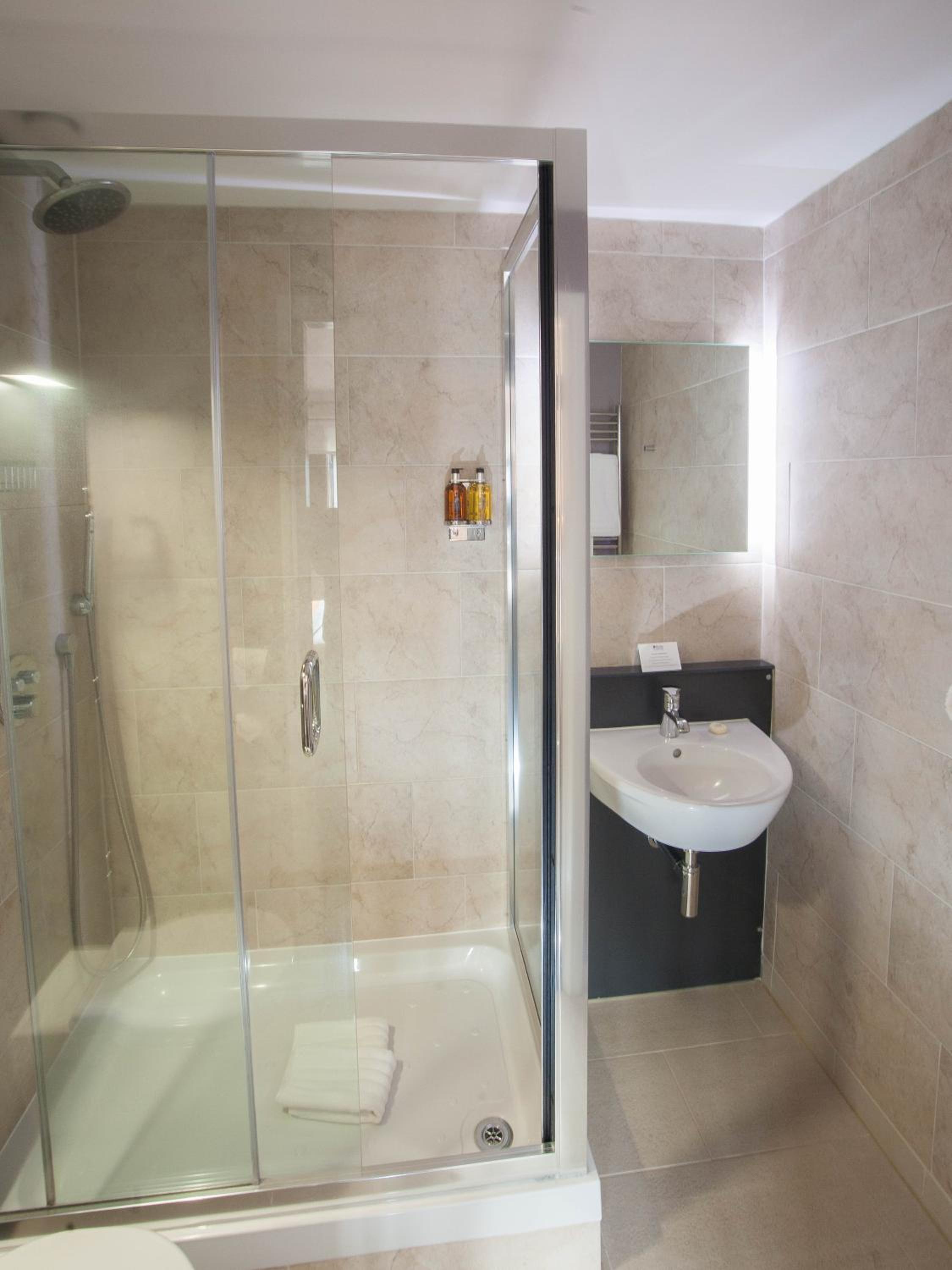 Greenlands Hotel 55/58