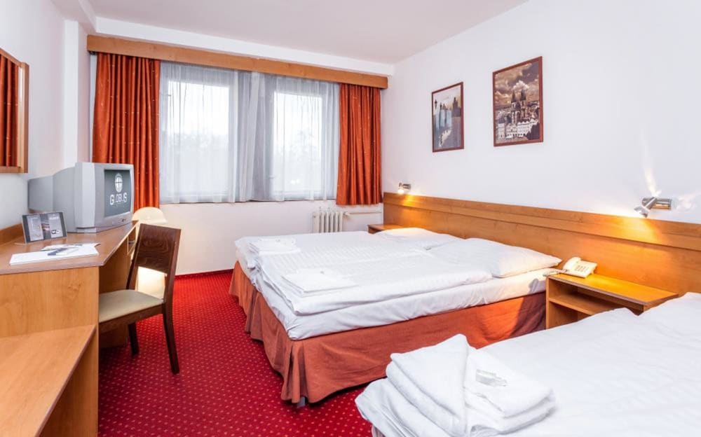 ROOM, TRIPLE