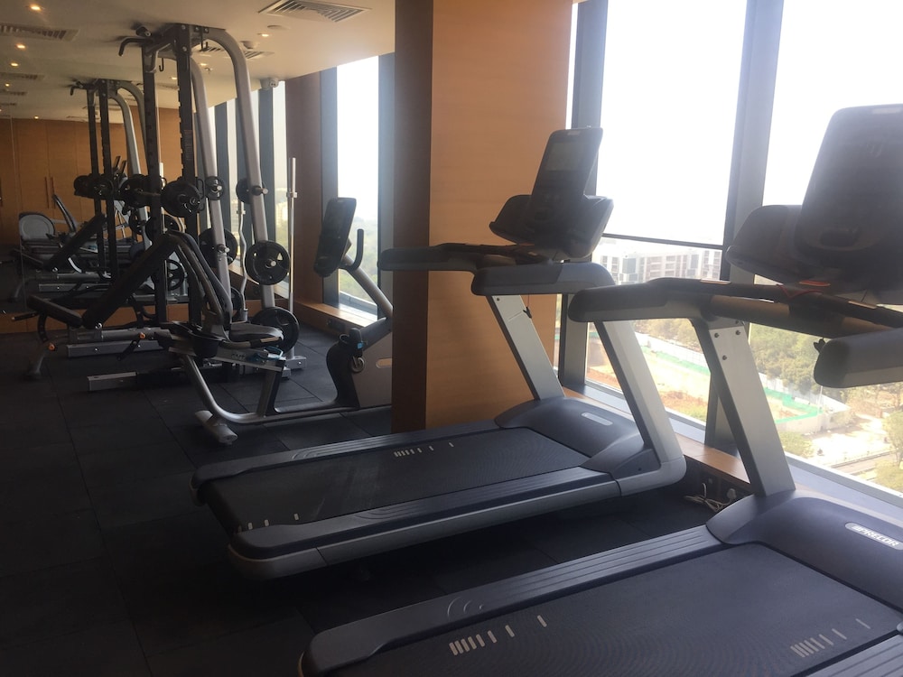 Doubletree By Hilton Ahmedabad India 27/48