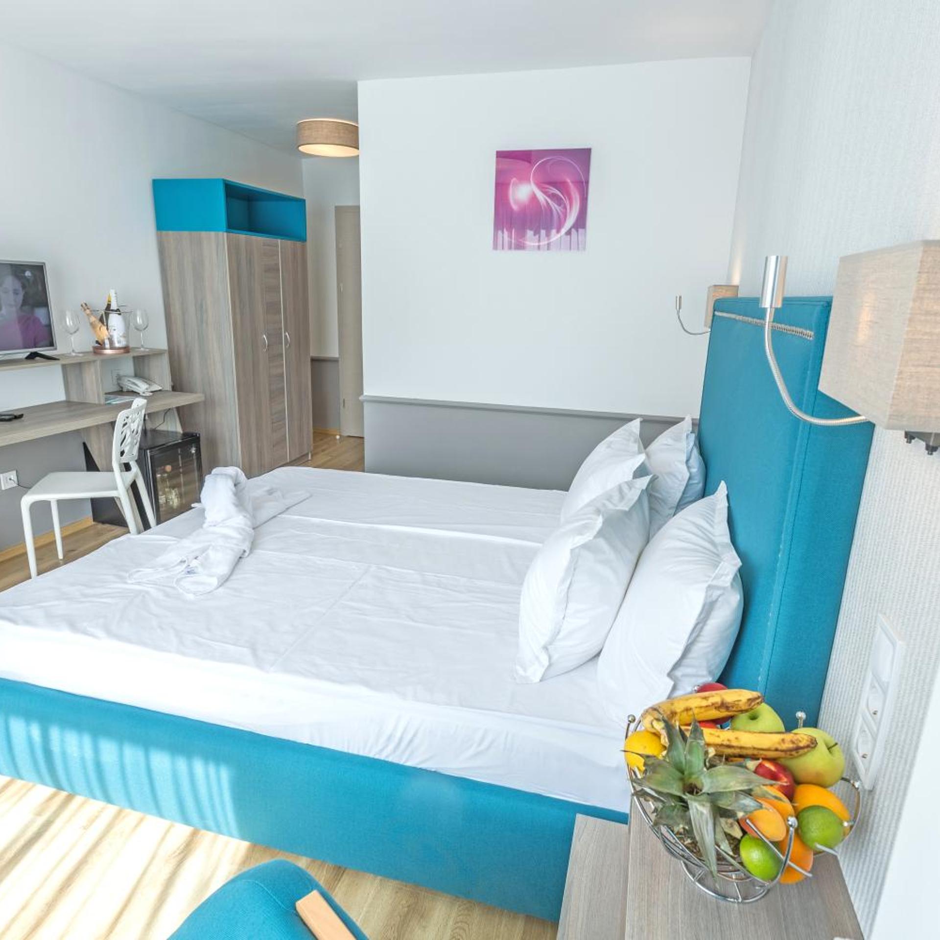 ROOM, DOUBLE BED, BALCONY